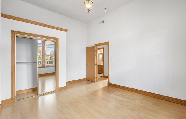 1702 Paru St #B - 4 bedroom | 2 bathroom