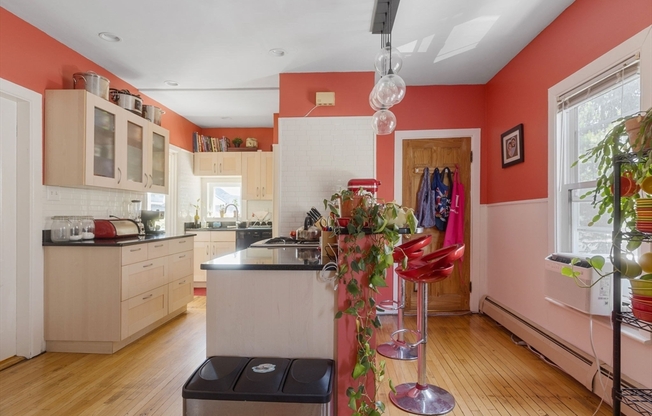 26 CONCORD AVE