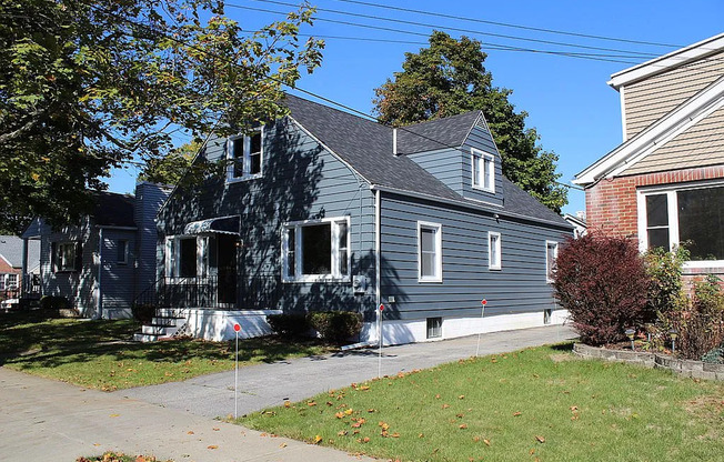 For Rent – Spacious 4-Bedroom Home in Poughkeepsie 35 Clark St, Poughkeepsie, NY 12601