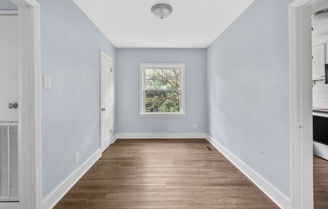 2 Bedroom Pet Friendly Home For Rent Near APSU & Downtown!