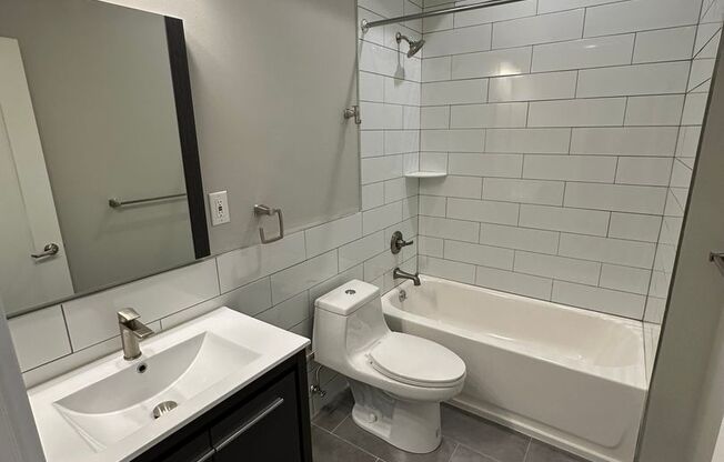 Studio, 1 bath, 445 sqft, $1,285, Unit 1D