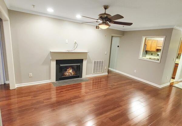 401 AUGUSTA DR