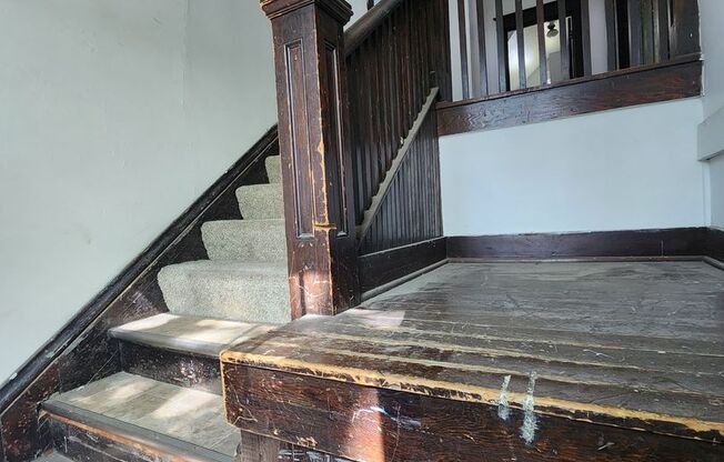 455 NE Campus Street