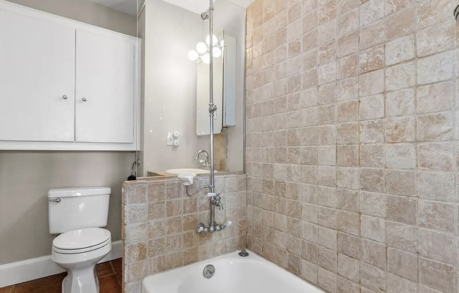 1 bed, 1 bath, 675 sqft, $3,950, Unit 82