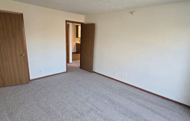 1 bed, 1 bath, 889 sqft, $940, Unit 112-206