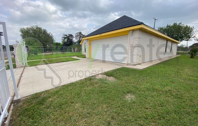 3 beds, 2 baths, $1,400