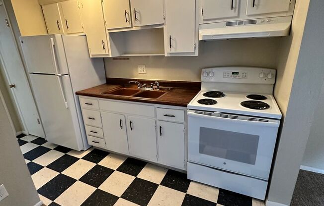 1 bed, 1 bath, $1,250, Unit 205