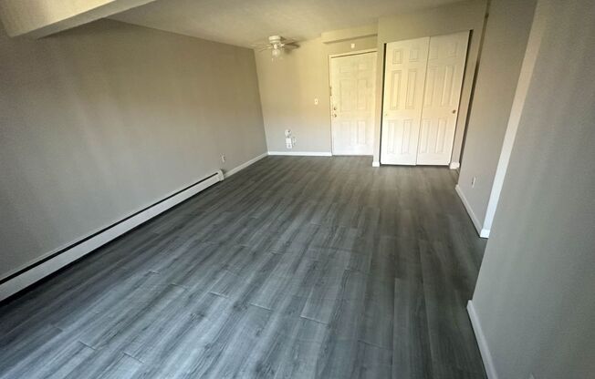 1 bed, 1 bath, 560 sqft, $815, Unit 715-04