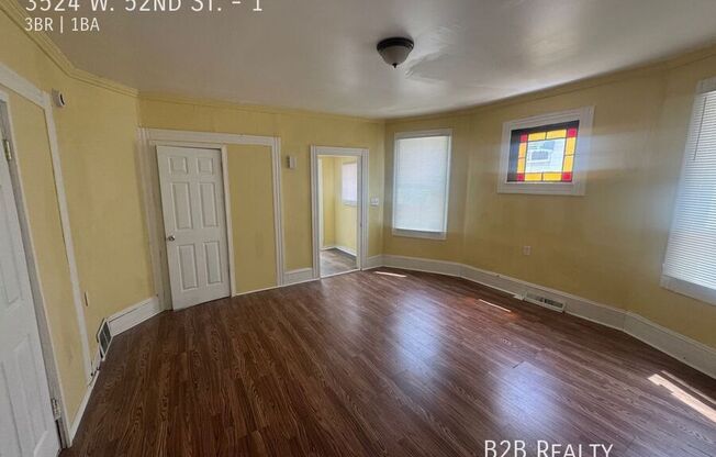 3524 W 52 ST