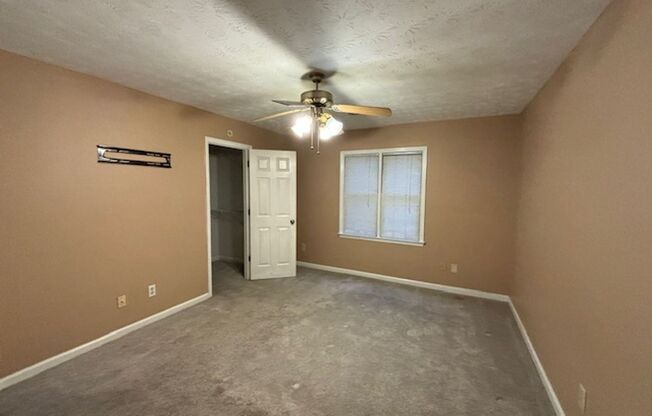 3 beds, 2 baths, $1,695