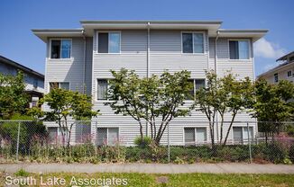 4738 19th Ave NE