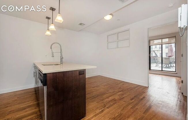 80 MESEROLE ST