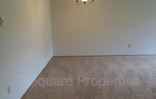 8226 126 AVE NE