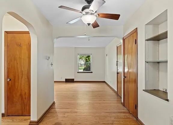 3815 E LAYTON AVE