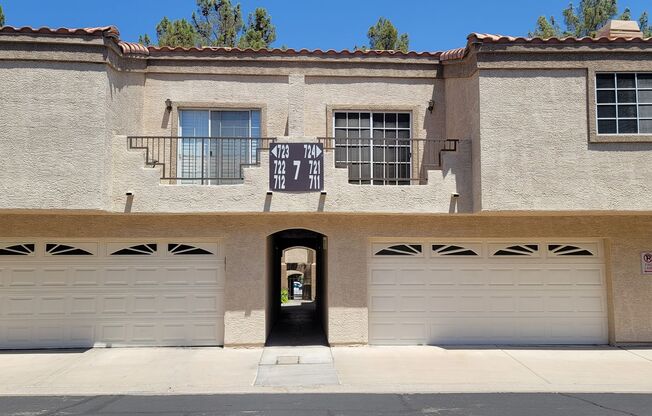 Great Location in Green Valley