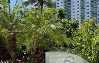 1 bed, 1.5 baths, $4,000, Unit # 1120