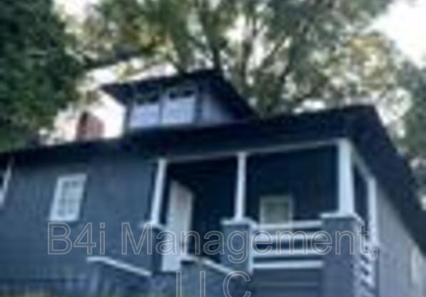 214 GRADY AVE NE