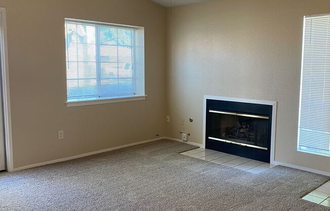 3 beds, 2 baths, $2,195, Unit 7621-A