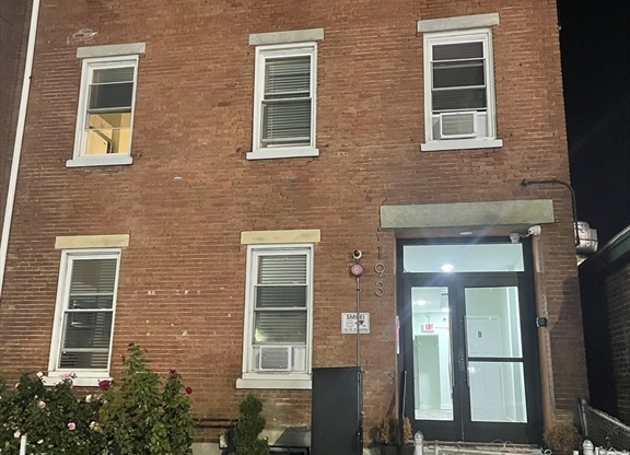 1 bed, 1 bath, $1,500, Unit 6