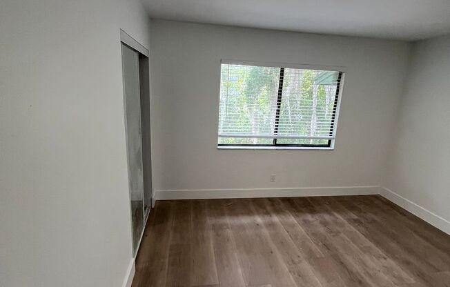 2 beds, 1.5 baths, 1,050 sqft, $1,275, Unit #13