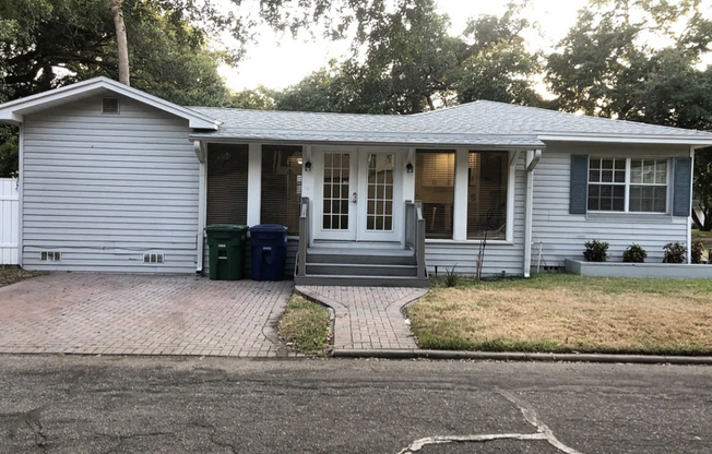 4302 W SANTIAGO
