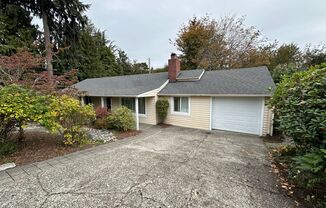 5 Bd / 1.75 Ba Seattle Home