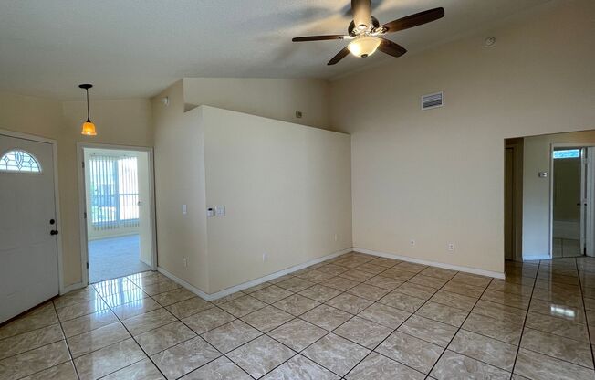 3 beds, 2 baths, $1,600