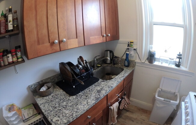 1 bed, 1 bath, $2,400, Unit 29