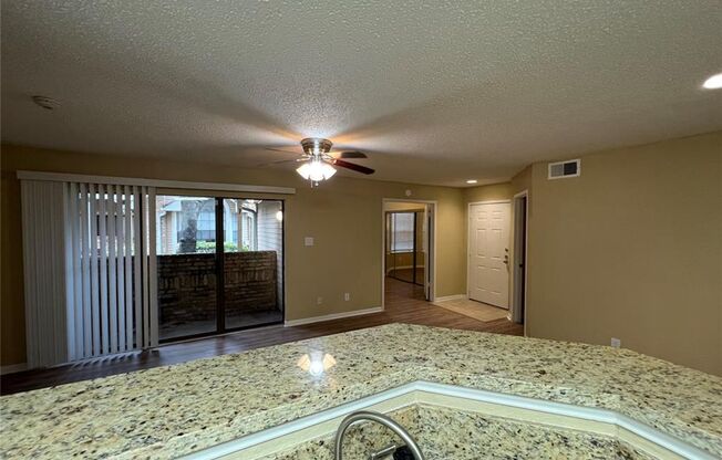 Spacious Ground Floor Unit in Quiet Location – Move-In Ready!