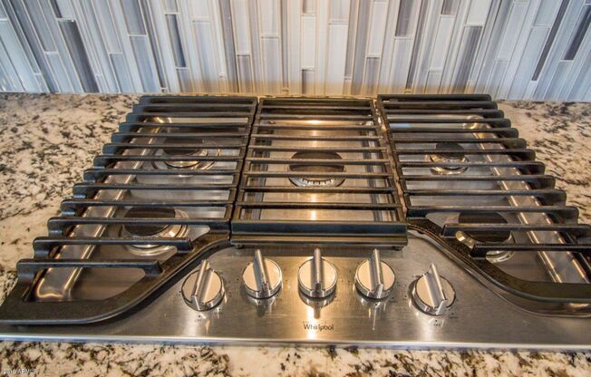 Gorgeous 4 Bed + den Single Level Home in gated community in North Peoria with RV Gate / BBQ!!