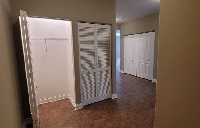 2 beds, 2 baths, 1,931 sqft, $2,900, Unit 123