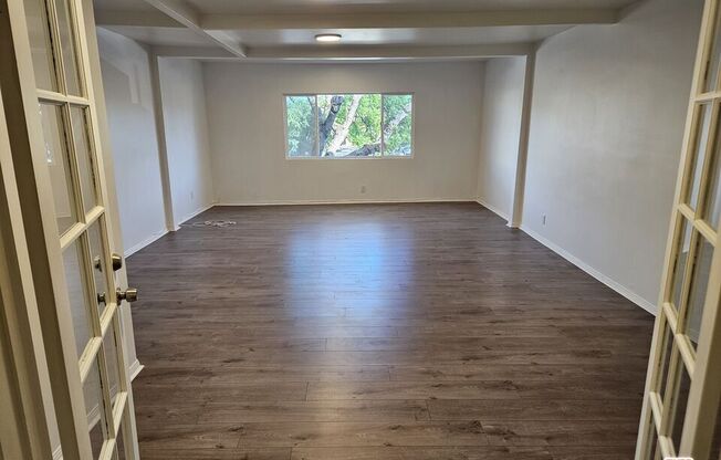 3 beds, 2 baths, 1,800 sqft, $3,955