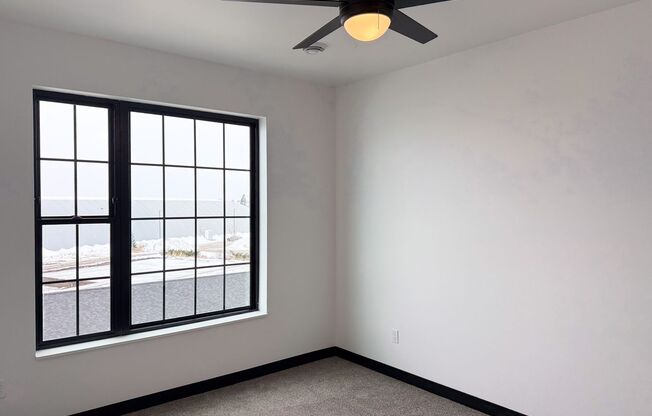 1 bed, 1 bath, 701 sqft, $1,295, Unit 203