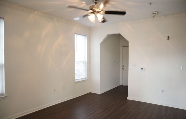 2 beds, 2 baths, 1,033 sqft, $1,649, Unit 21-21104