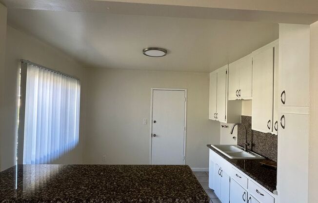 2 beds, 1 bath, 925 sqft, $2,595, Unit 13811