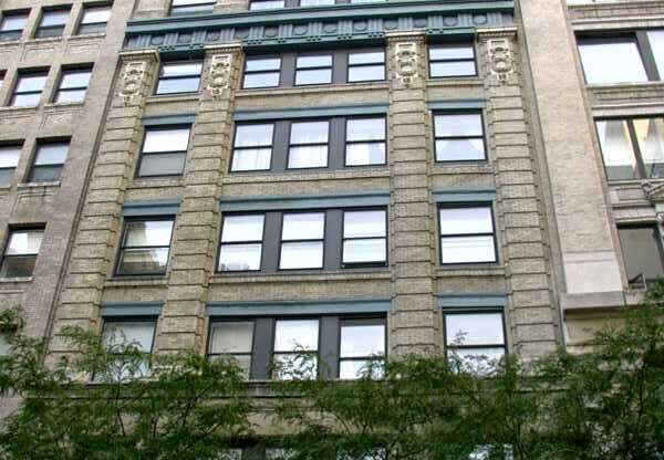 18 E 12 ST