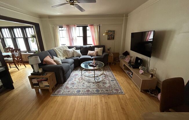 1 bed, 1 bath, $995, Unit 57