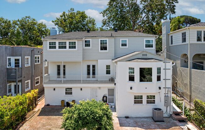 Stunning, remodeled rental in Historic Franklin Hills
