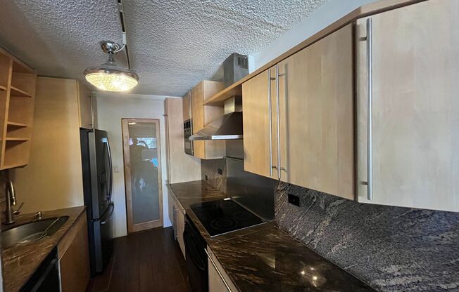 1 bed, 1 bath, $3,200