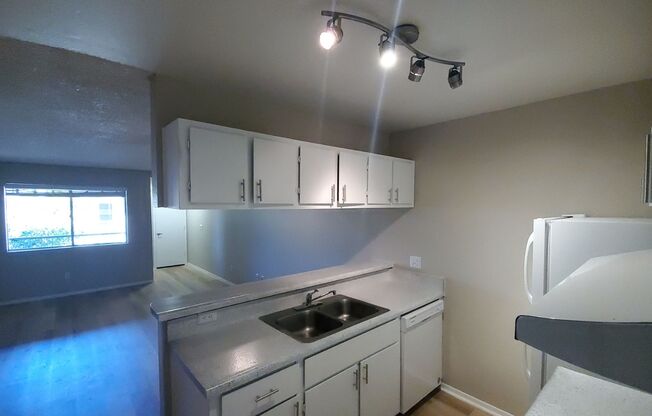 1 bed, 1 bath, 661 sqft, $1,025