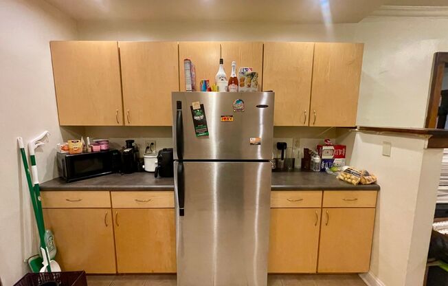 1 bed, 1 bath, $1,025, Unit 5