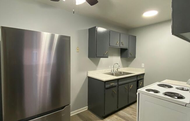 2 beds, 1 bath, 750 sqft, $1,250, Unit 210