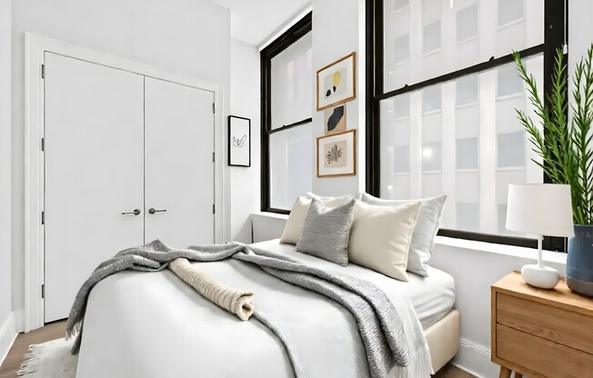 1 bed, 1 bath, $4,300, Unit 4E