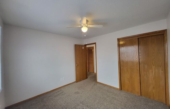 2 beds, 1 bath, 805 sqft, $975, Unit 206