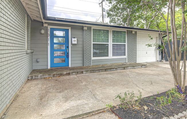 Charming 3/2 in the Heart of the Mueller Area!