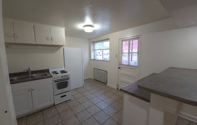 10 beds, 5 baths, $18,850, Unit 1122 12th Street Annex