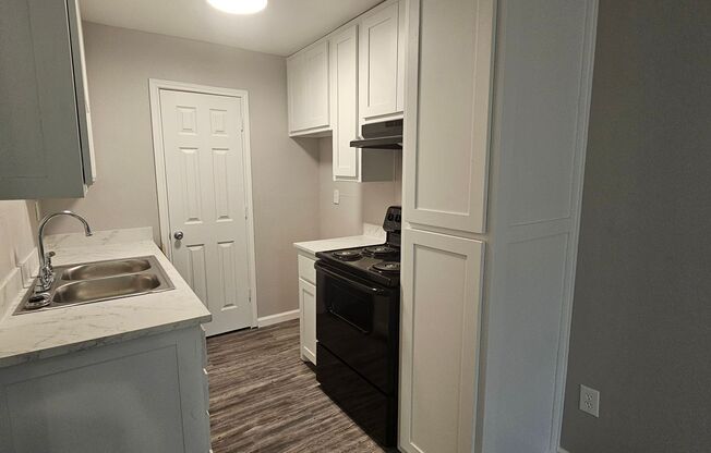 1 bed, 1 bath, 545 sqft, $745, Unit SB-A28