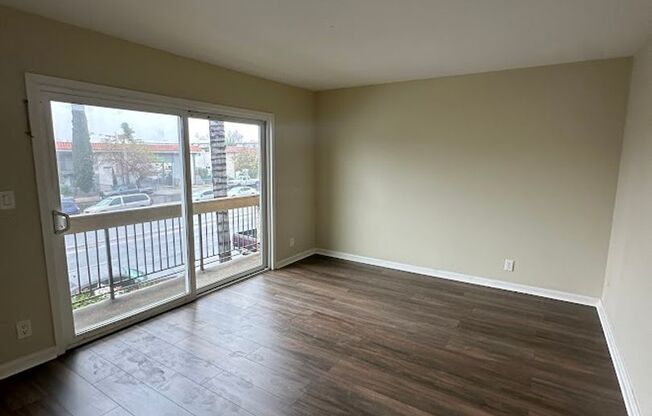 1 bed, 1 bath, $1,900, Unit UNIT 216