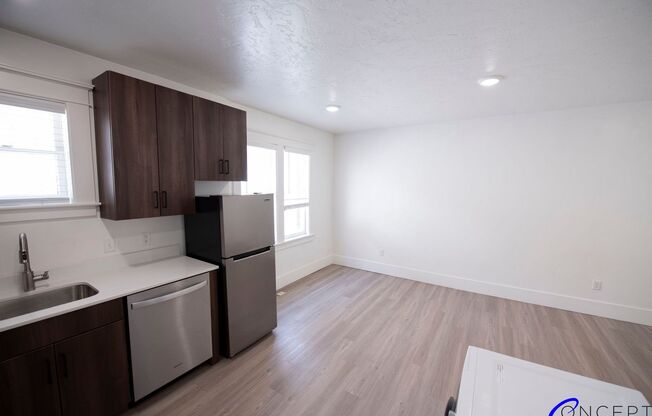 1 bed, 1 bath, 465 sqft, $1,249, Unit 13