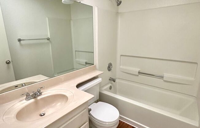 2 beds, 2 baths, 728 sqft, $2,875, Unit 23